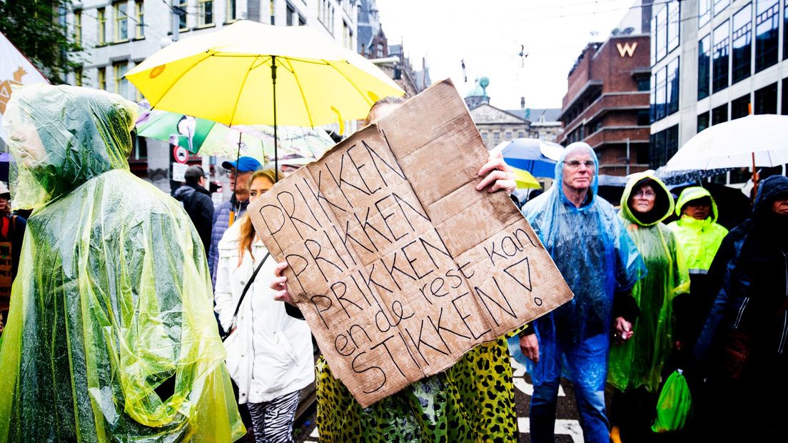 Demonstratie tegen coronamaatregelen in Amsterdam
