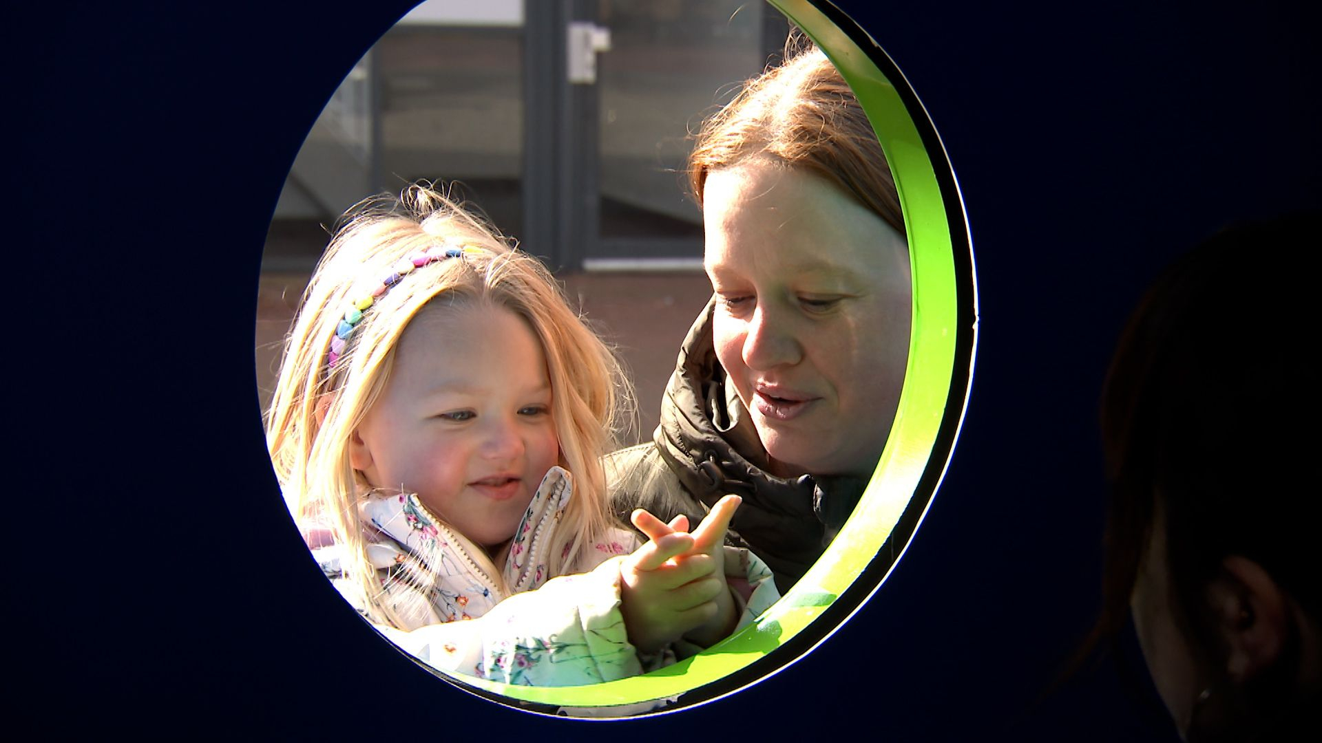 Foto: GLD BOX in Epe: veel toerisme, slechte fietspaden, en wat doet die bol daar?