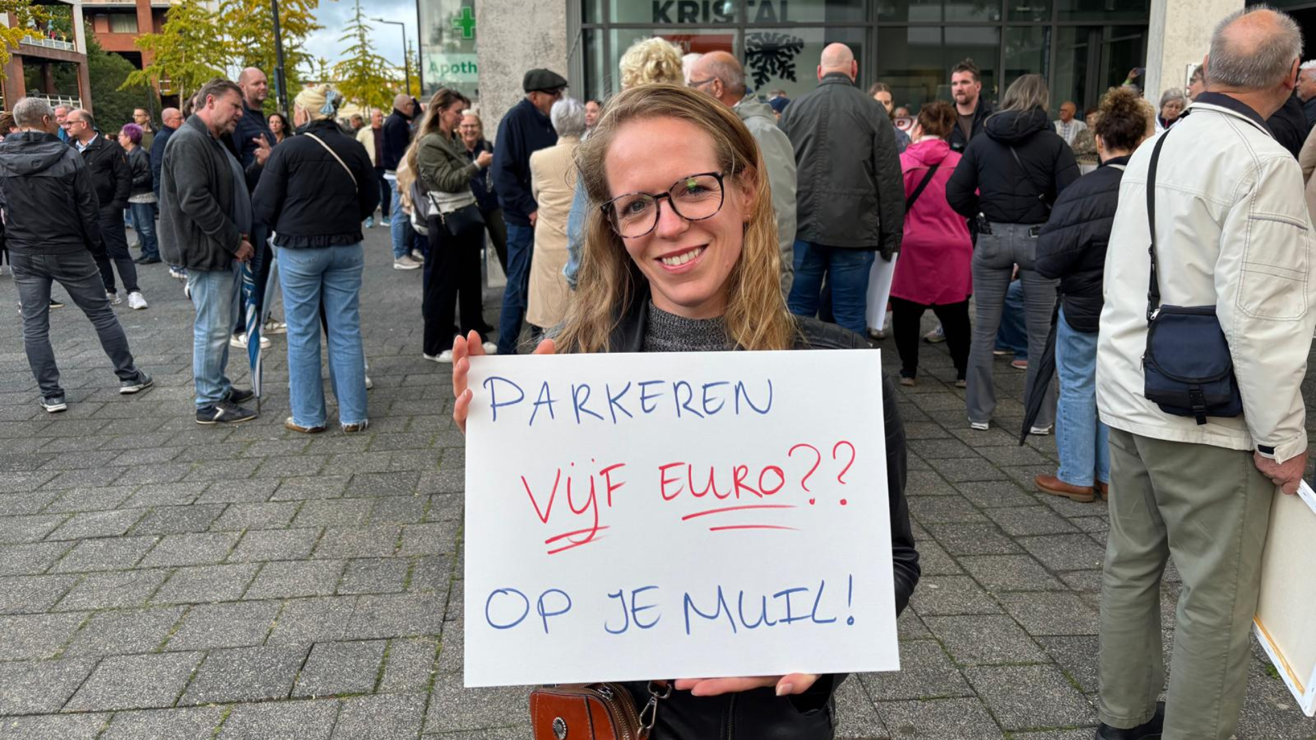 Deze bewoonster van Rotterdam-Ommoord is tegen betaald parkeren
