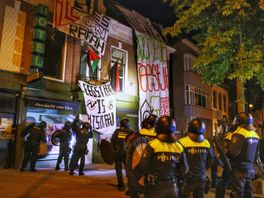 Politie beëindigt illegaal feest in Utrechts kraakpand en houdt 5 mensen aan
