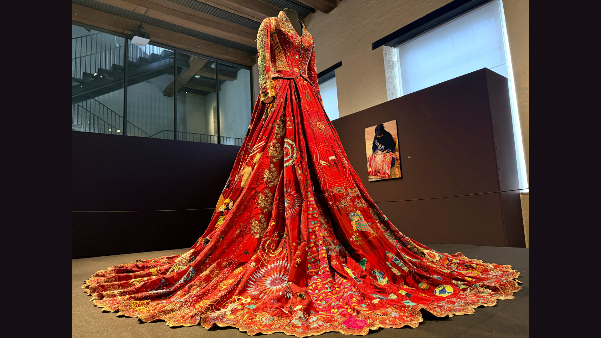 Primeur voor Flehite, recordbrekende Red Dress voor het eerst in Nederland