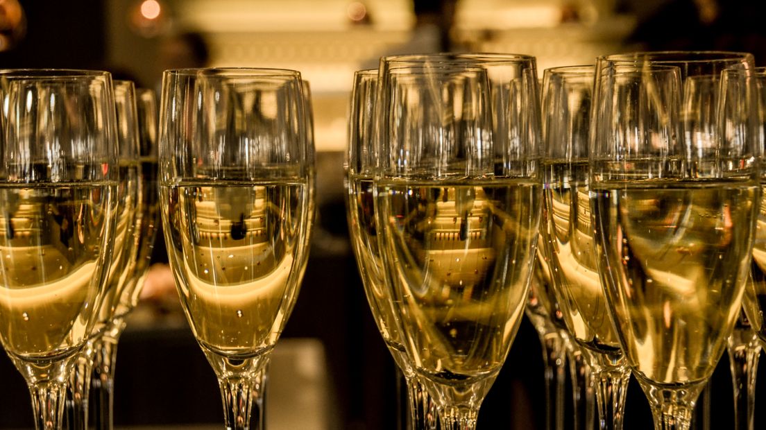 Champagne om 2015 te vieren? Of omdat het eindelijk 2016 is? (Rechten: Pixabay.com)