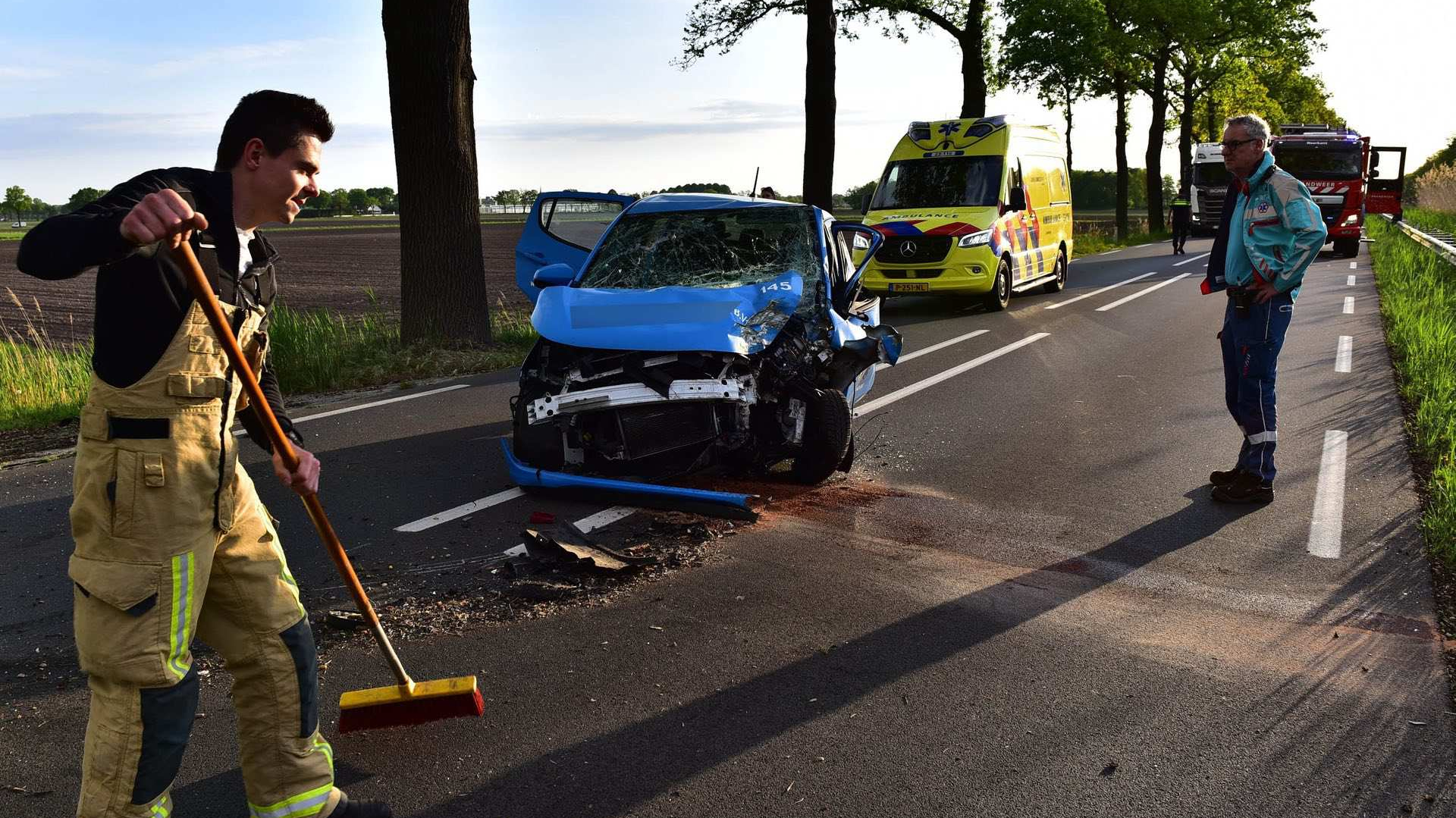 Brandweer toevallig als eerste bij ongeval.