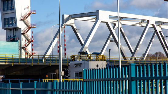 Mogelijk kwetsbaar staal in brug over Hollandse IJssel, maar geen geld voor onderhoud of vervanging Home