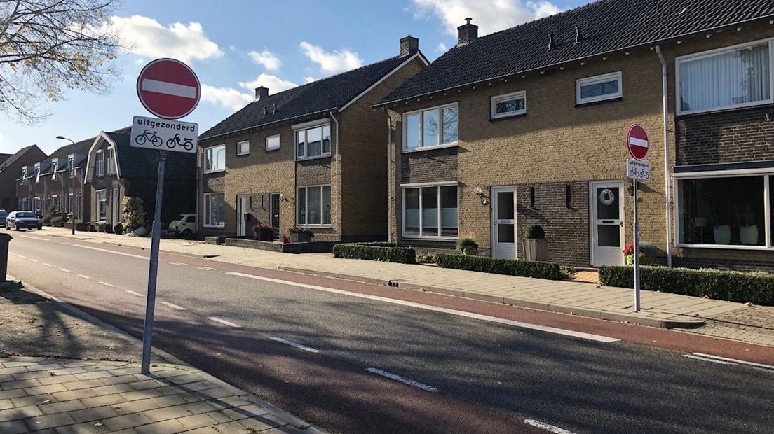 De Molenstraat in Goor is nu nog een éénrichtingsweg