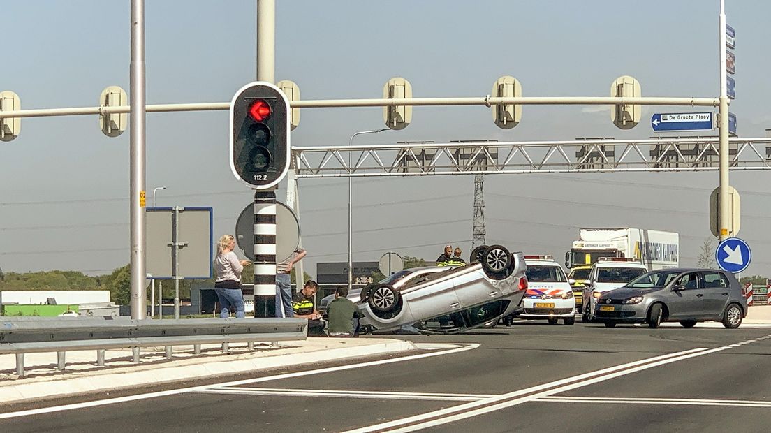 Aanrijding met meerdere auto's op A35 Enschede-West