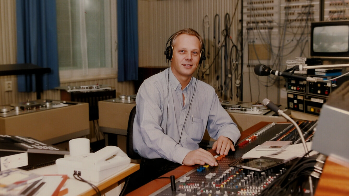 Gurbe Douwstra presintearret syn radioprogramma en docht ek sels de technyk