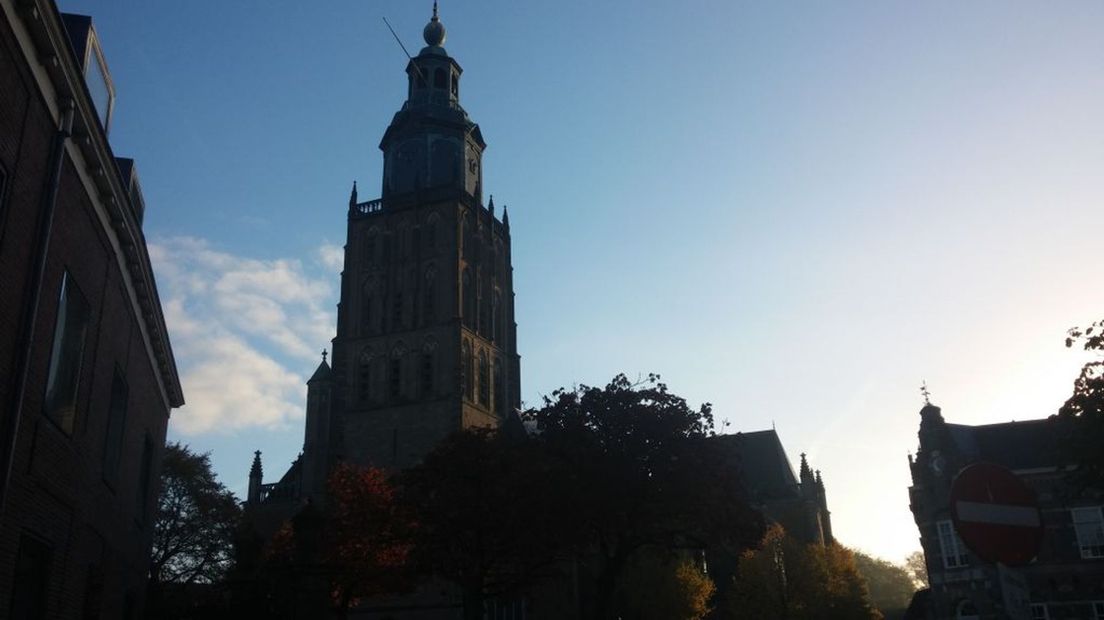 's-Gravenhof met de Walburgiskerk in Zutphen