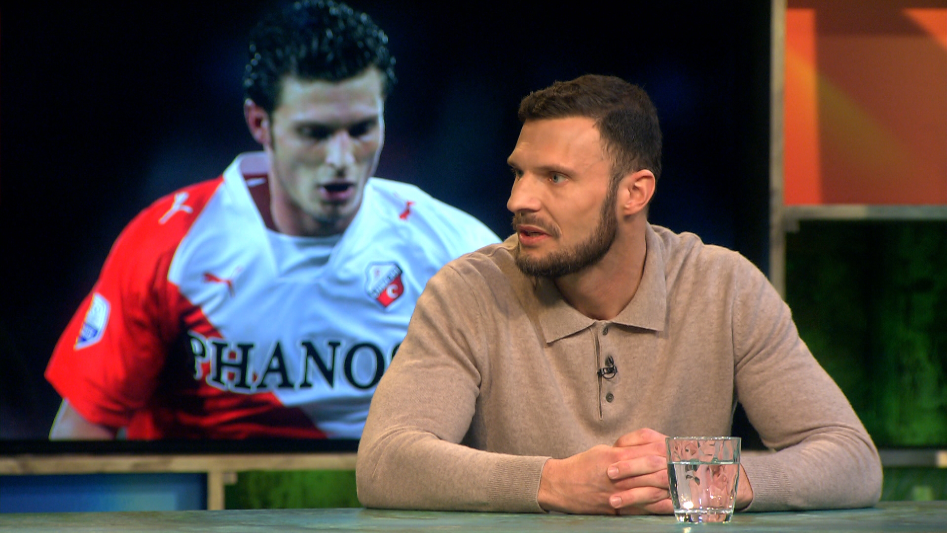 Vanuit de jeugd van FC Utrecht naar 225 duels in de Premier League: 'Niet verkeerd hé'