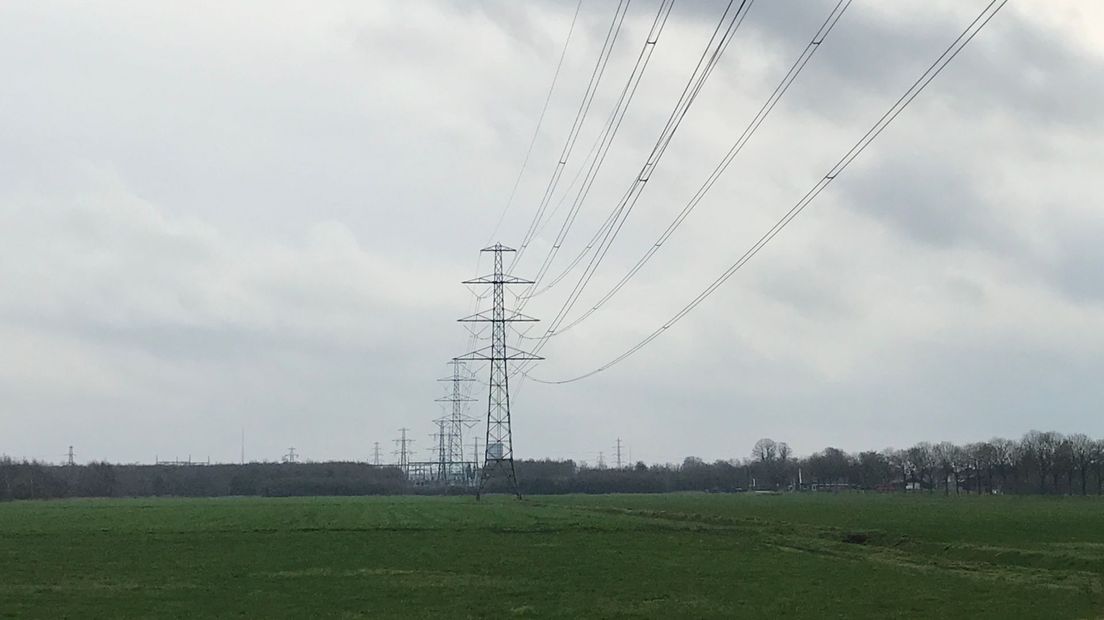 Het transformatorstation Zeijerveen is een belangrijke schakel in het electriciteitsnetwerk (Rechten: RTV Drenthe / Margriet Benak)