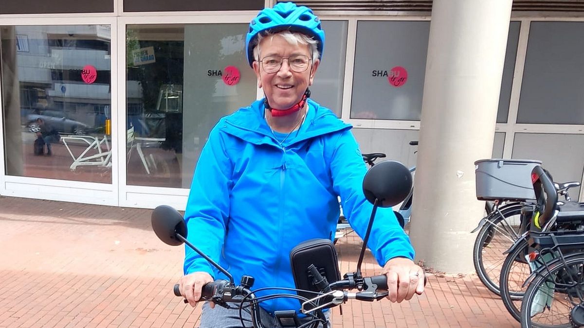 Streng fietsverbod in winkelstraat is drama voor Connie: 'Ik doe alles op de fiets'