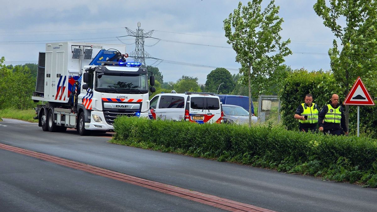 Dode gevonden in water langs provinciale weg