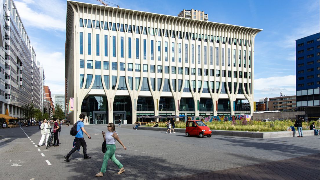 Cultuurpaleis Amare aan het Spuiplein in Den Haag