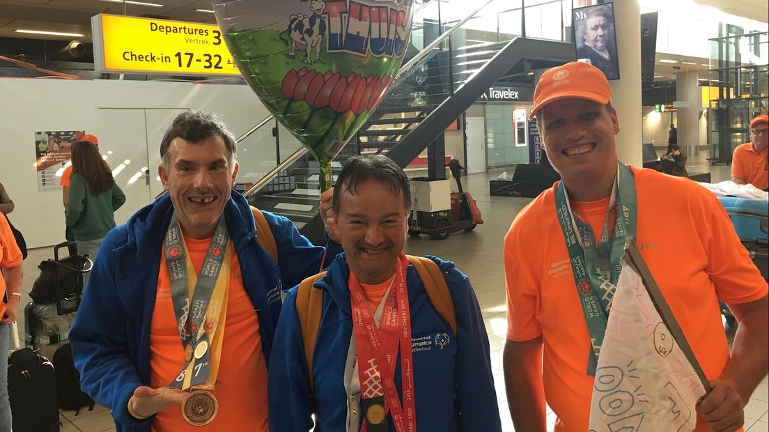 De Overijsselse bowlers Pascal, Willem en Jesper deden mee aan de Special Olympics