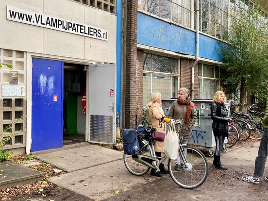 Kunstenaars Utrechtse Vlampijpateliers krijgen van rechter meer tijd om te vertrekken