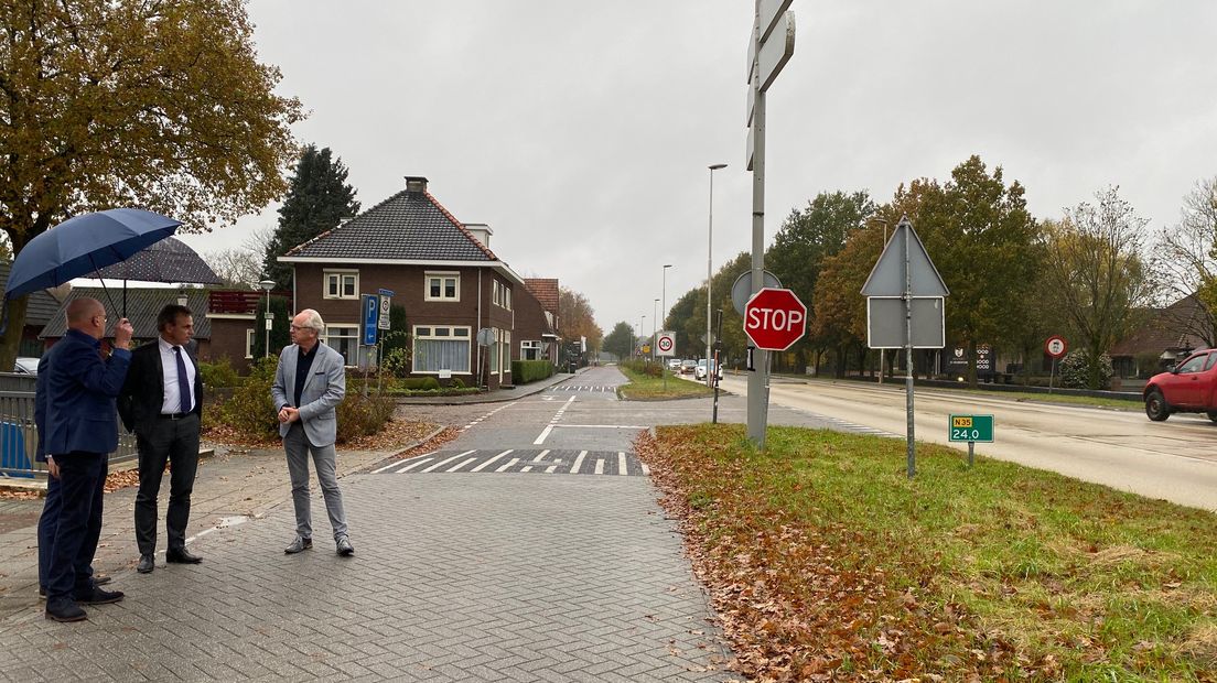 Minister Mark Harbers bezoekt Mariënheem vanwege de N35