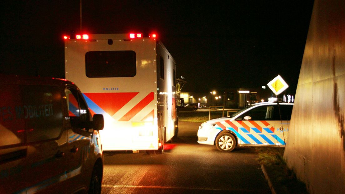 Twee personen aangehouden na vondst stoffelijk overschot in Almelo