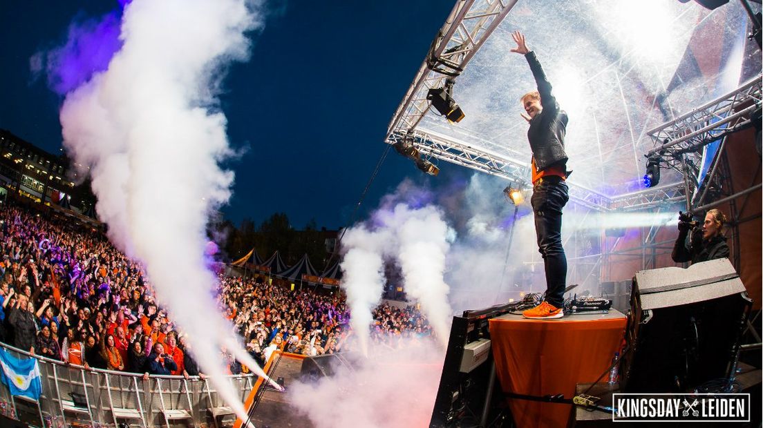 Het optreden van Armin van Buuren in Leiden tijdens Koningsdag 2015.