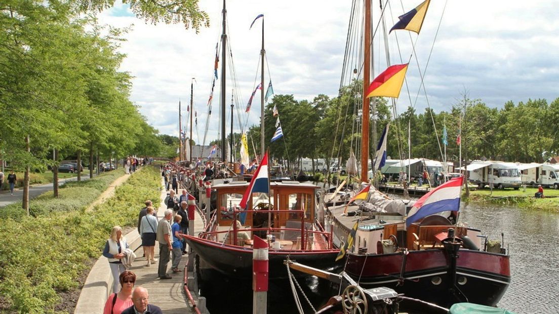 Ruime belangstelling voor de historische schepen (Rechten: organisatie MusSailkanaal)