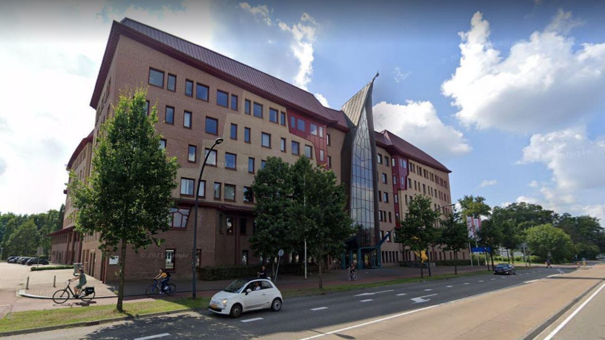 Belastingdienst krijgt nieuw kantoorpand in Enschede: verbouwing kost miljoenen euro's
