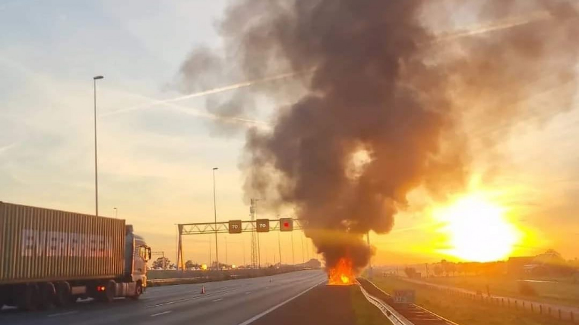 112-nieuws | Auto Op Snelweg In Brand - Vertragingen Op A4 En A20 Na ...