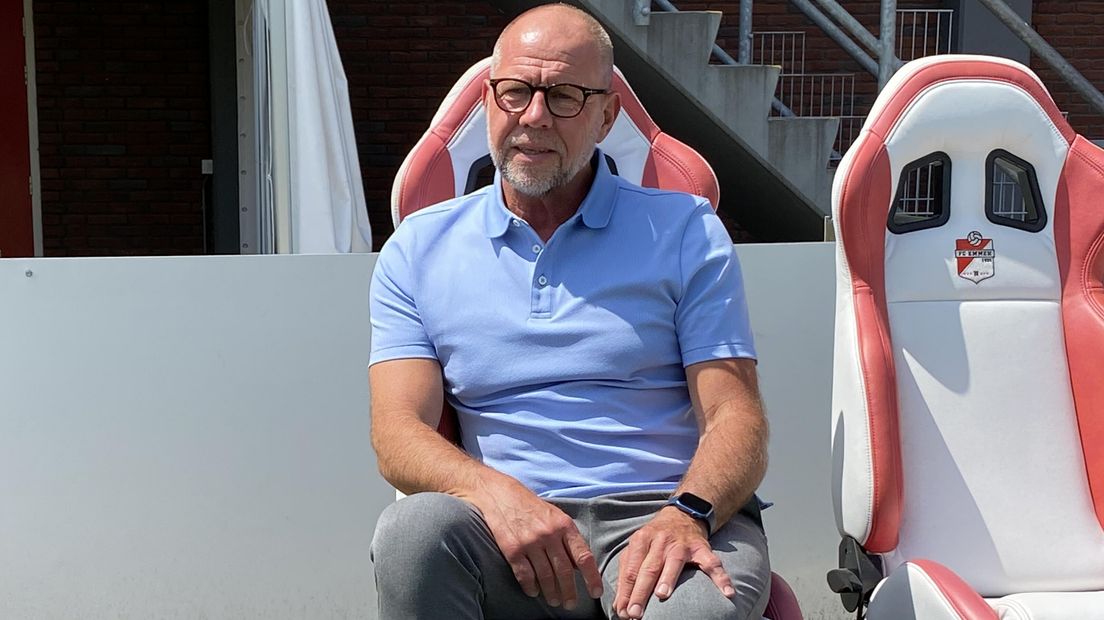 Fred Grim begonnen aan nieuwe klus als hoofdtrainer van FC Emmen: 'Je kan hier iets moois neerzetten'