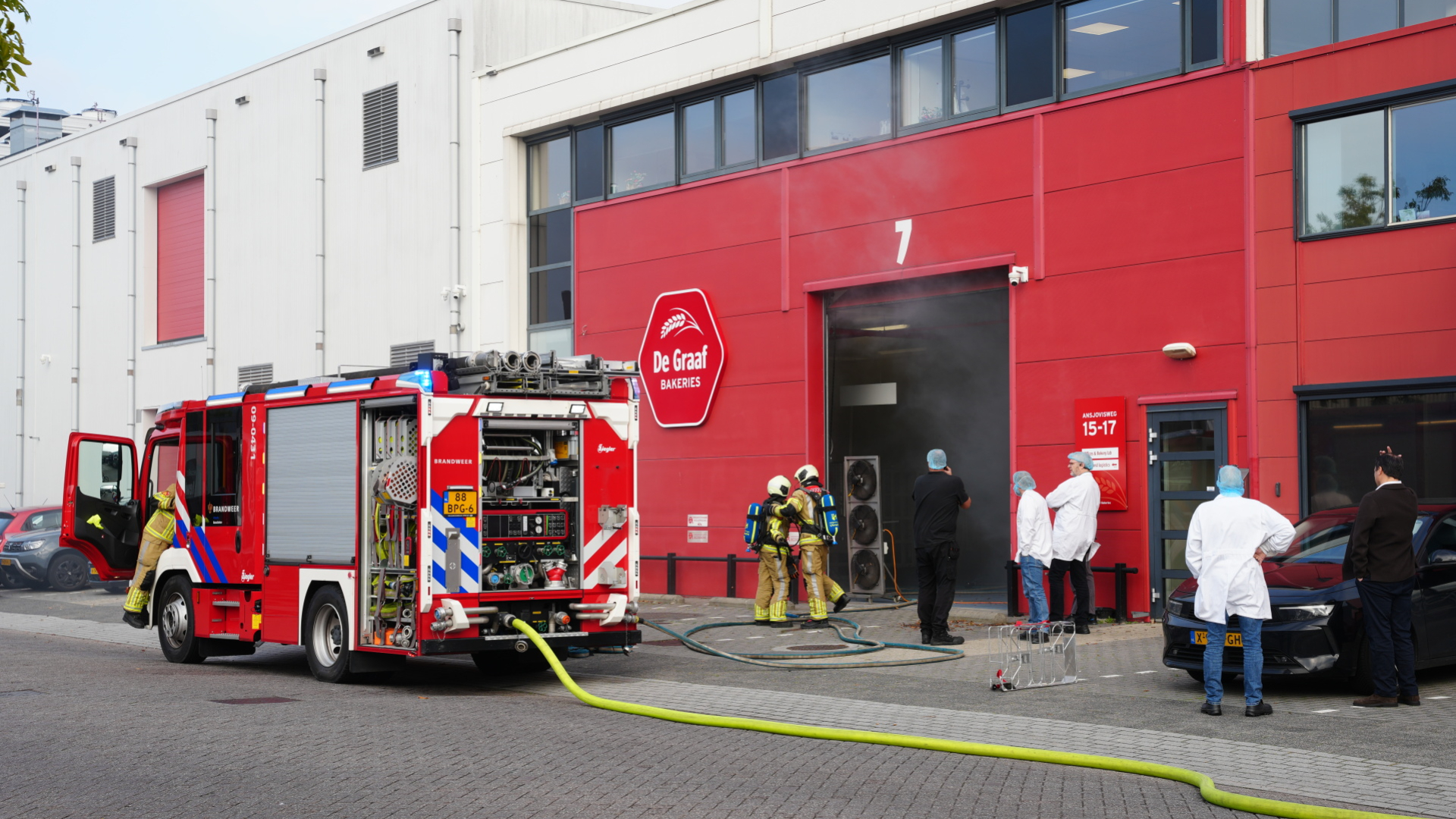 Ontruiming na brand in bakkerij Bunschoten