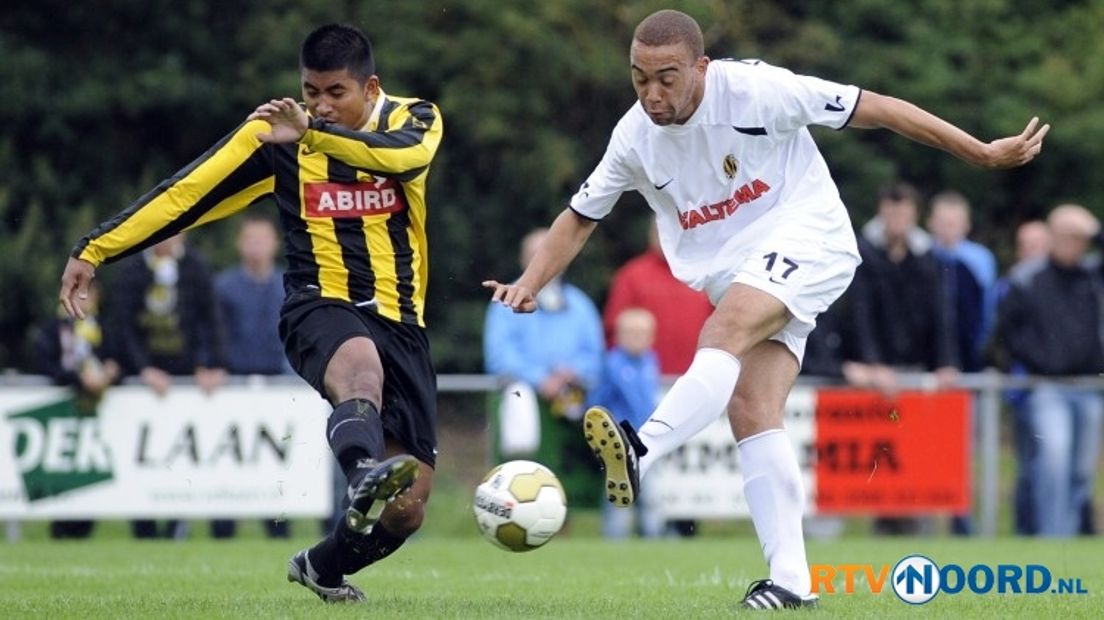 Jonathan Opuku (rechts)
