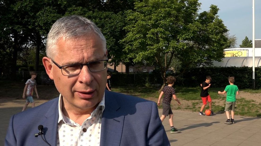 Wethouder Budel bezoekt basisschool in Rheden.