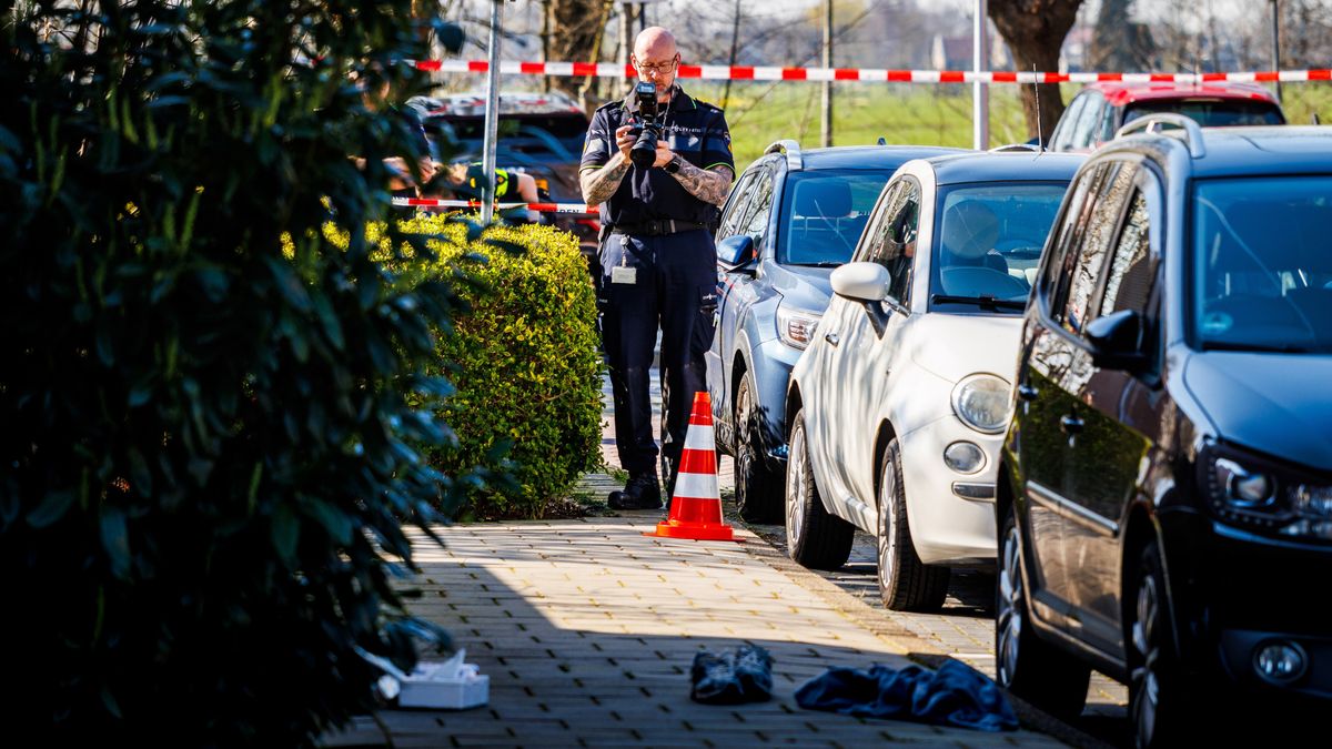 Neergeschoten Iraniër werkt bij politie en is ernstig gewond