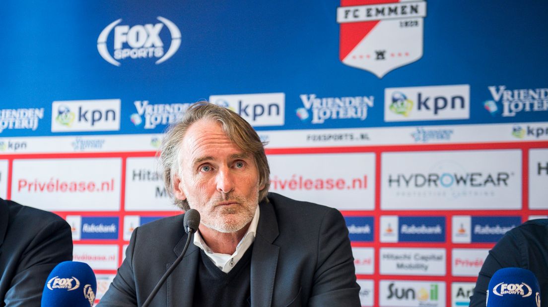 Jan Olde Riekerink als sc Heerenveen-trainer op bezoek bij FC Emmen (Rechten: Cor Lasker / VI Images)