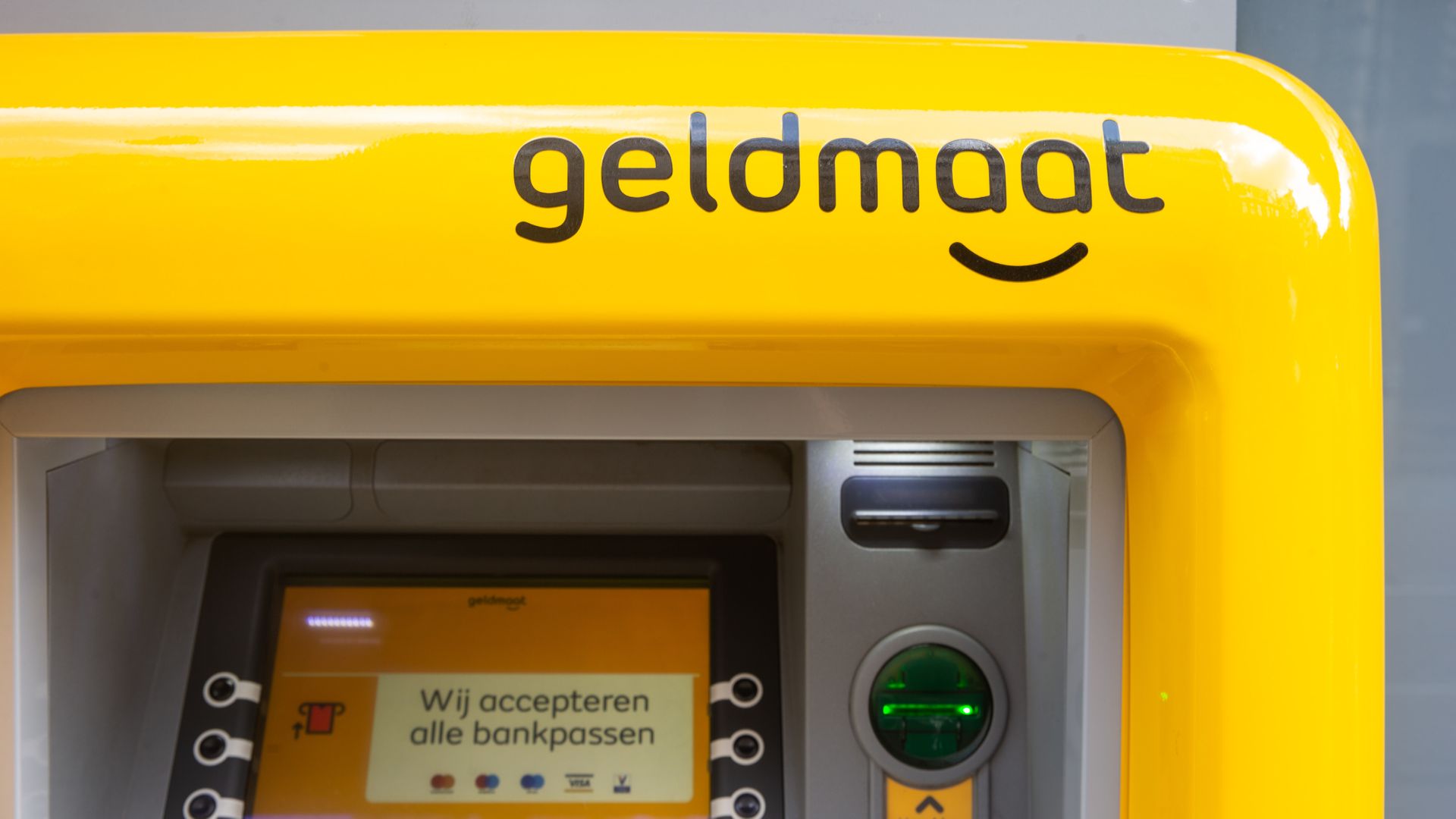 Ondernemers in Hoogeveen kunnen contant geld nauwelijks kwijt - RTV Drenthe