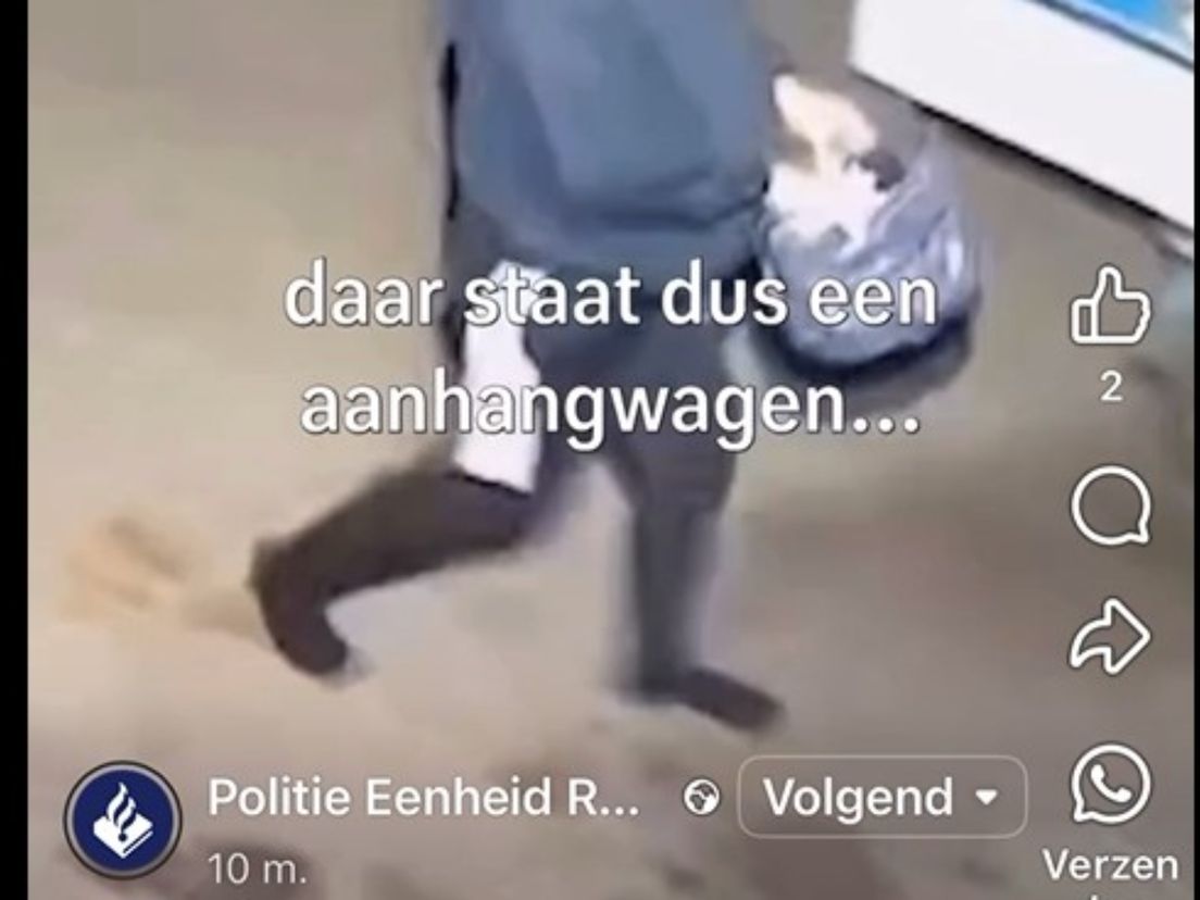 De man had tijdens de aanslag geen schoenen aan.