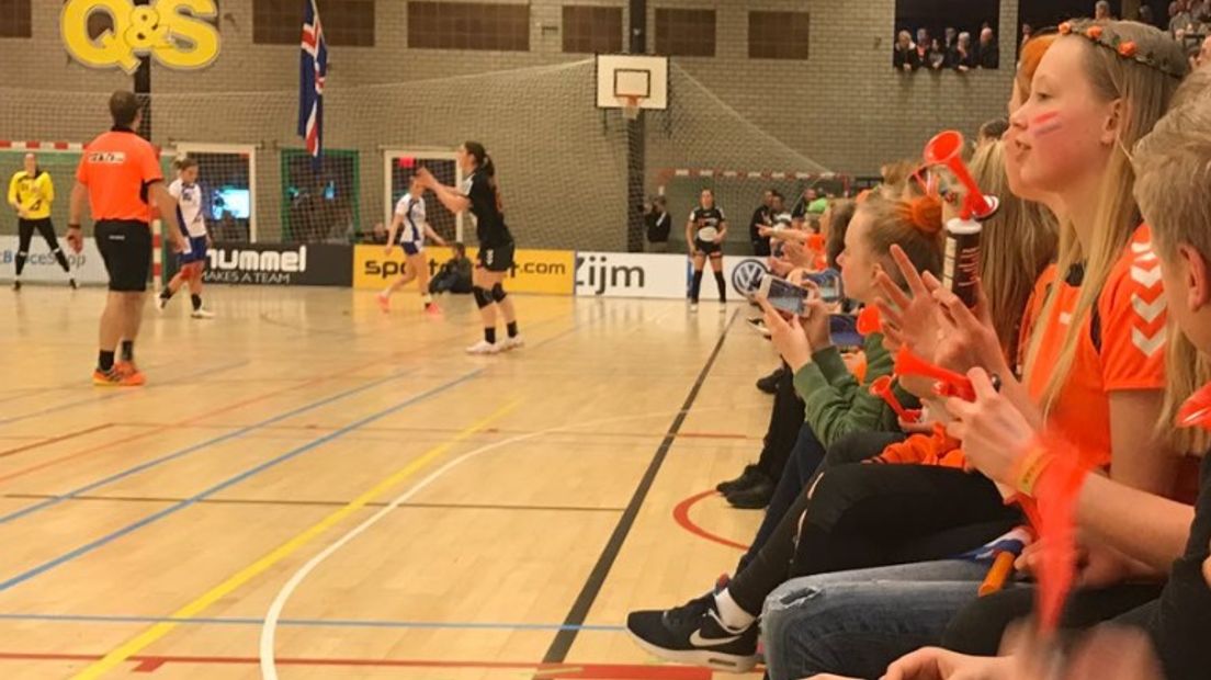 Emmen ziet Oranje winnen (Rechten: RTV Drenthe/René Posthuma)