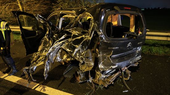 Ravage na ongeluk op A13, snelweg afgesloten Home