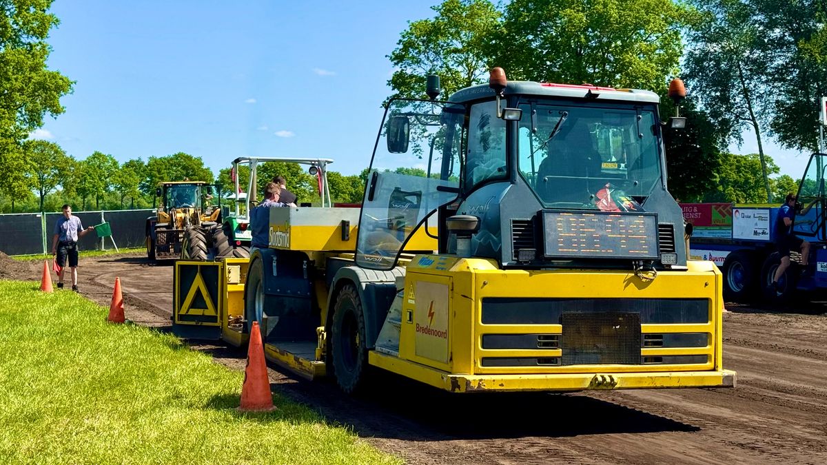 In beeld: Trekkertrek in Denekamp