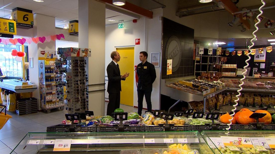 In deze supermarkt in Ter Apel werkt nu een beveiliger