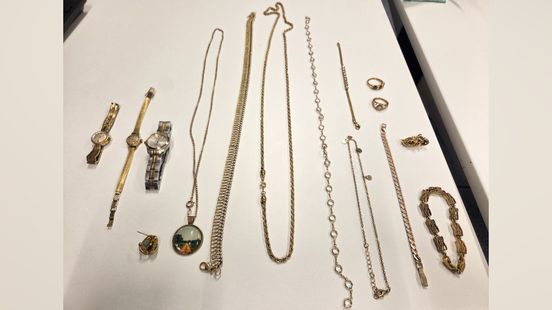 Politie zoekt eigenaren van sieraden die zijn gevonden Nieuws