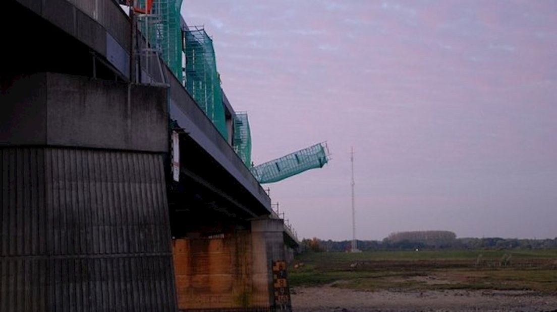 Steiger in het water