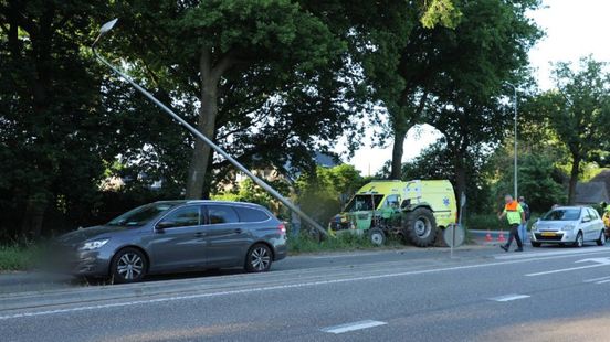 School staat blank • schade bij ongeval. School staat blank • schade bij ongeval.