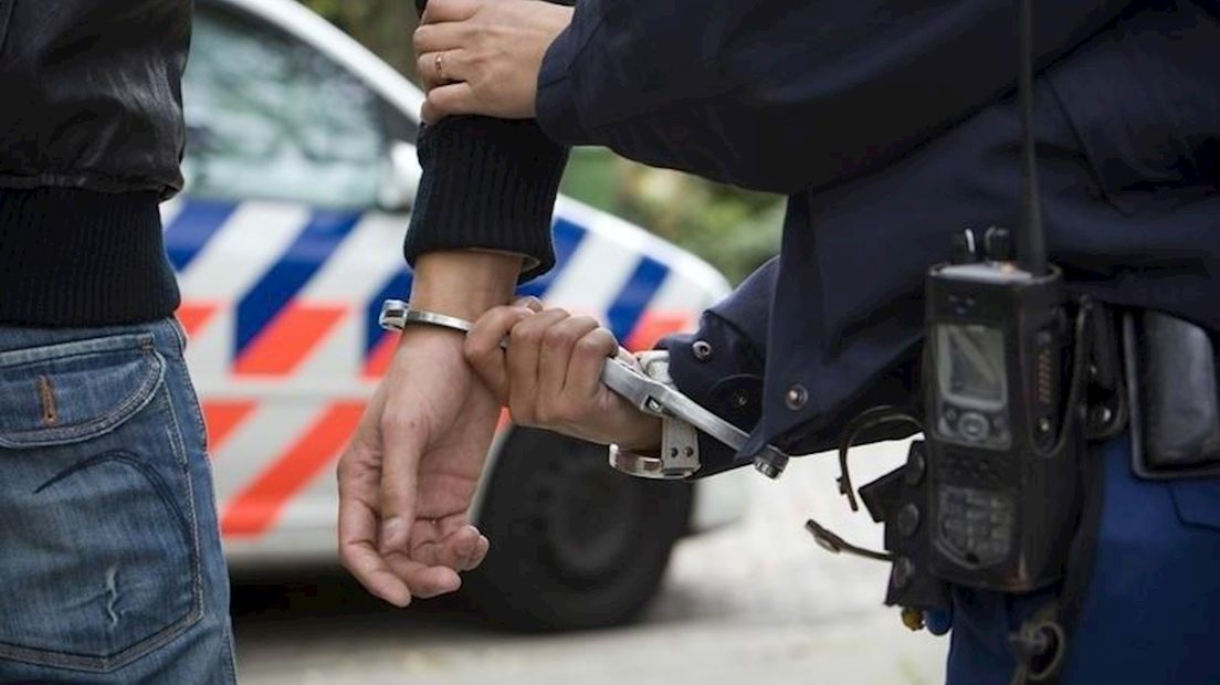 Man uit Deventer aangehouden voor inbraakpoging