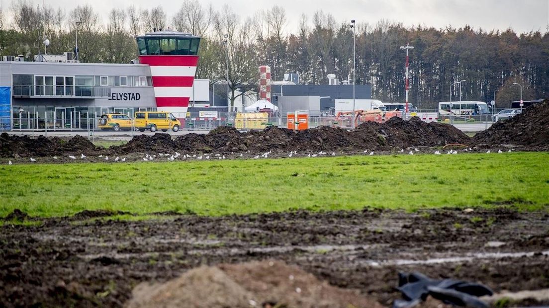 Lelystad Airport gaat gewoon door