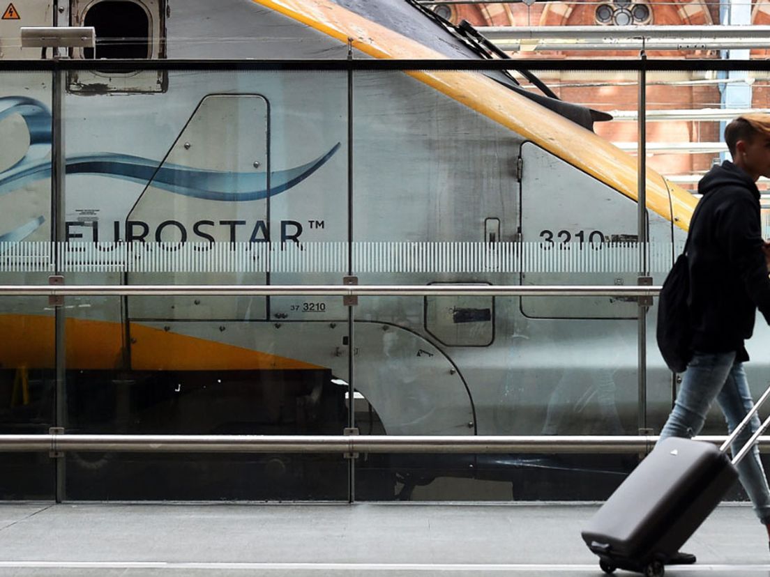 De Eurostar op het perron in Londen, waar de trein straks vanuit Rotterdam naartoe rijdt
