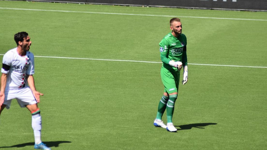 Jasper Cillessen baalt na de tegengoal