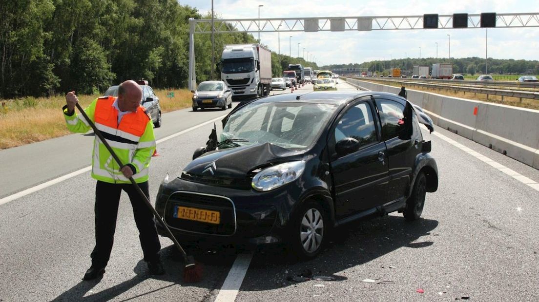 A1 dicht van Deventer richting Hengelo door ongeval