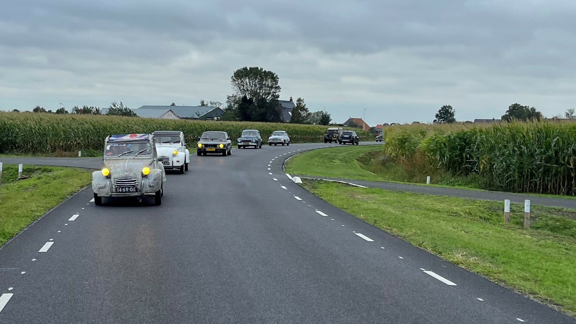 De nieuwe rondweg bij Warns