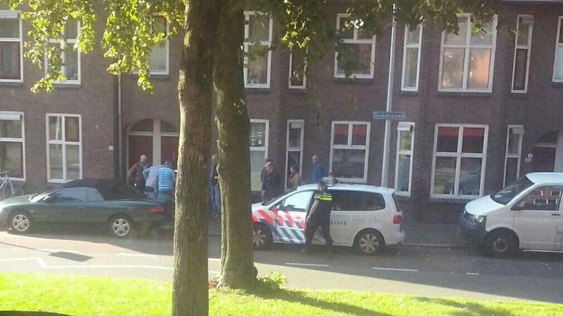 Politieonderzoek bij de woning aan de Sumatralaan in Groningen