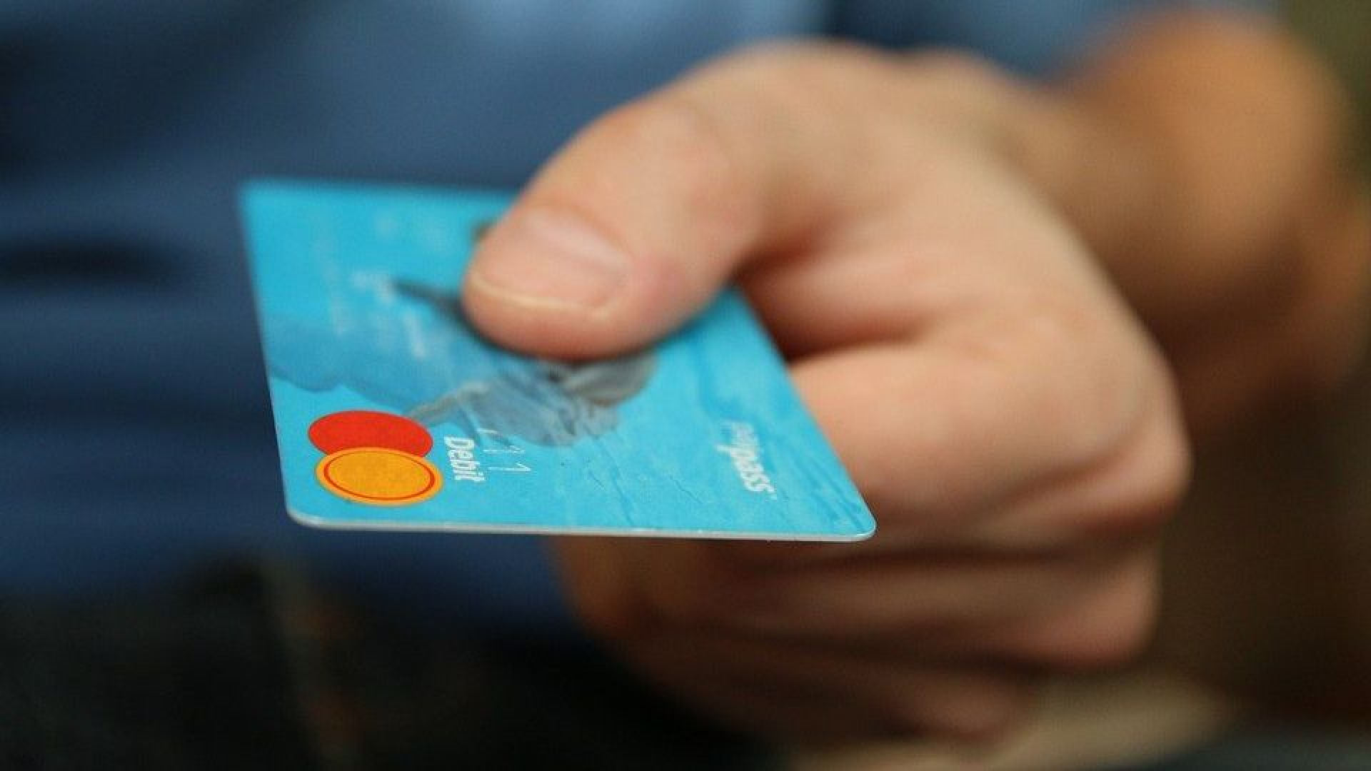 Foto: Man breekt in bij vrouwen tussen de 80 en 98 jaar