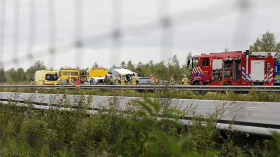 Weg weer vrij na kettingbotsing op A12. Weg weer vrij na kettingbotsing op A12.
