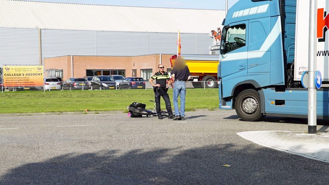 Vrachtwagen rijdt fietsster aan in Raalte